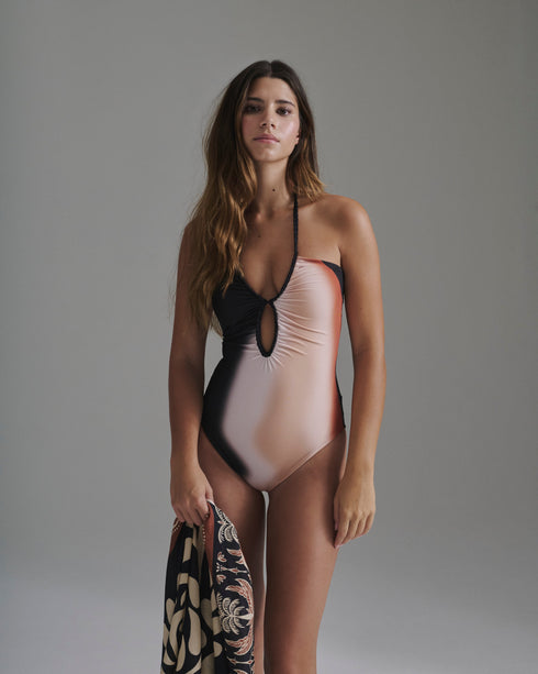 Saint Tropez One Piece / Black Nude Tie Dye