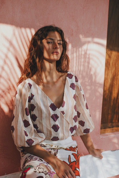 Beatrice Linen Top / White Beige Stripes