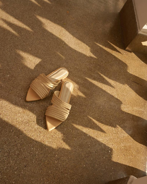 Lucia Sandals / Yute