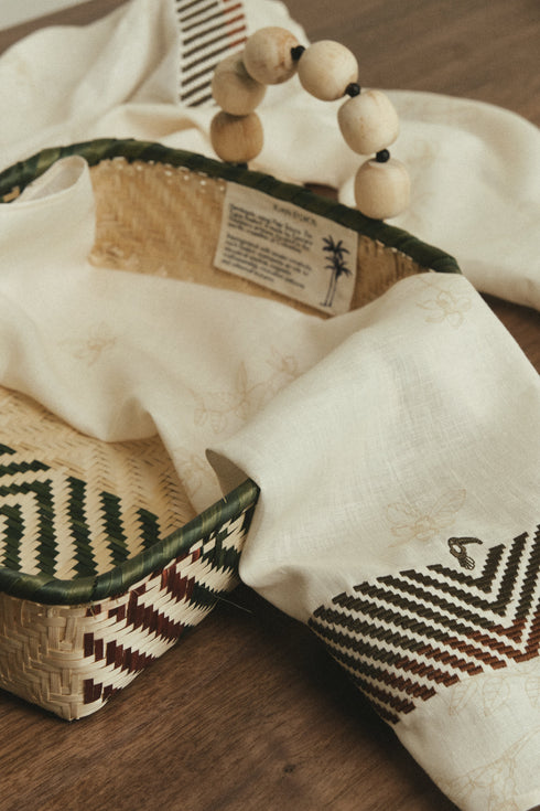 Egua Embrodered Linen Towels / Set of 2
