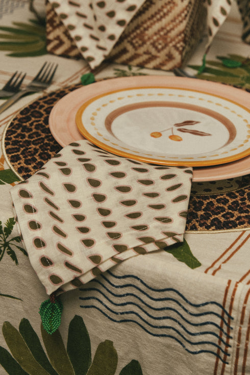 Green Seeds Linen Napkins / Set of 4